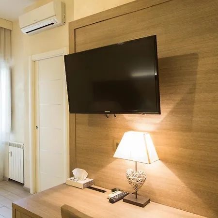 Relais Tiburtina Nocleg ze śniadaniem 4*