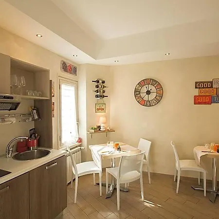 Couette-café Relais Tiburtina