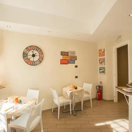 Relais Tiburtina Nocleg ze śniadaniem 2*